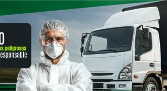 Banner de Solitrans sobre manejo seguro de residuos peligrosos con camión y personal con EPP